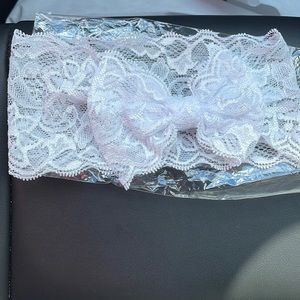 Girls white lace headband/bow. Never worn.